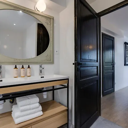 Chalet Avec Piscine La Plagne-Tarentaise