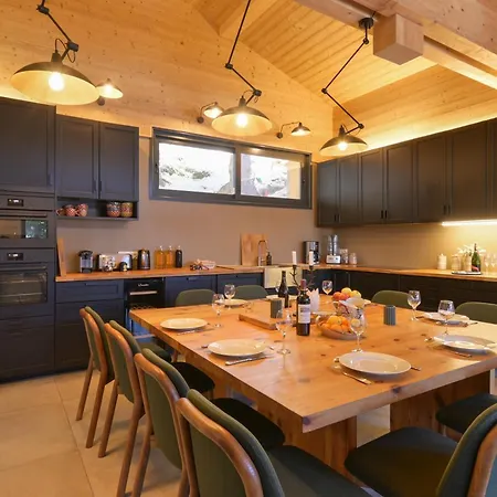 Chalet Avec Piscine La Plagne-Tarentaise